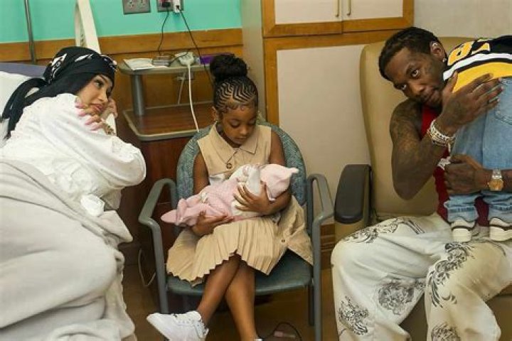 age, parents, dating, married; Pregnant with Offset's child?