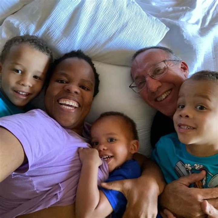 Betsy Berardi Married, Wiki-Bio, Age, Husband, Children, Net Worth