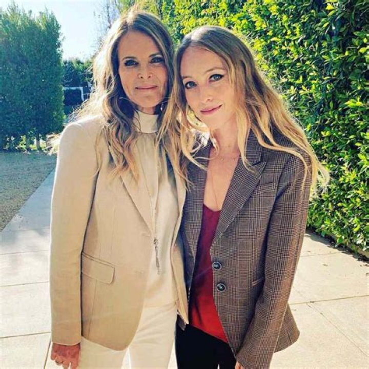 Catherine Oxenberg Wiki-Bio, Interview, Instagram, Mother, Movie, Height