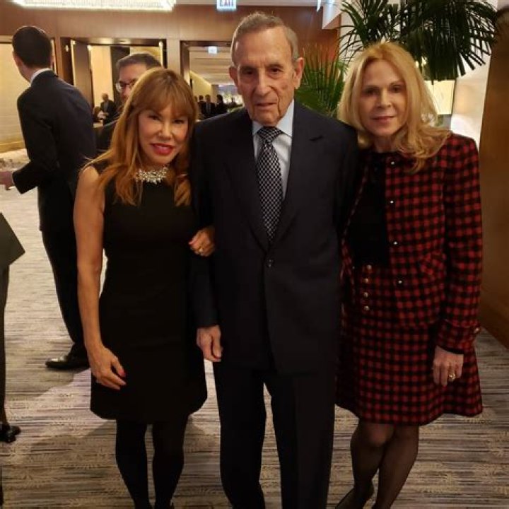 Dan Greiner Biography: Everything you need to know about Lori Greiner’s Wife
