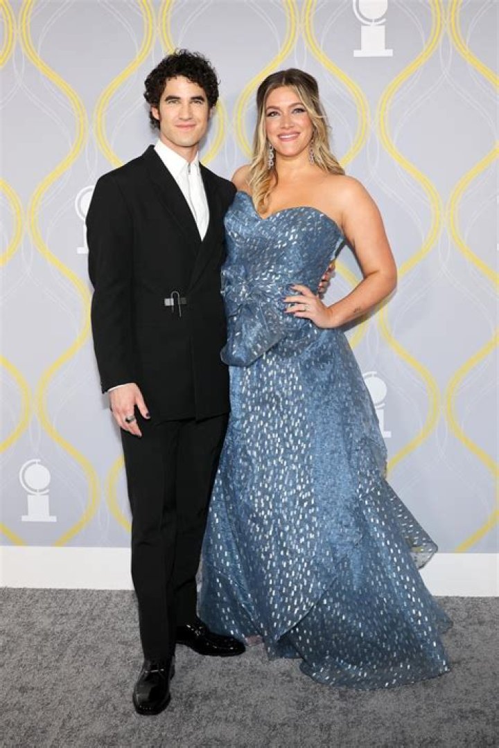 Darren Criss Wiki, Bio, Girlfriend, Married, Net worth, Age, Family, Height