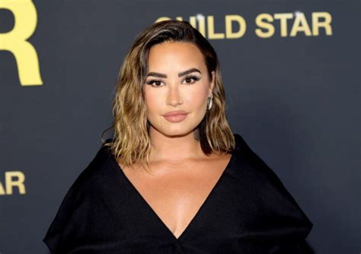 Demi Lovato’s Bio, Body Measurements, Height, Weight, Net Worth & More