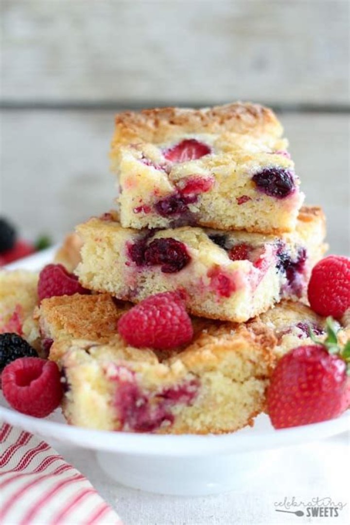 Easy One-Bowl Berry Cake - Celebrating Sweets