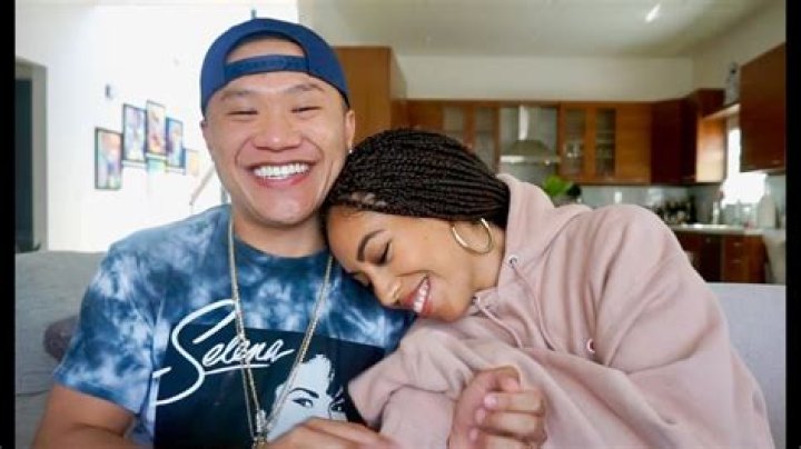 Is Timothy DeLaGhetto Married to his Girlfriend? Know about his Height, Dating, Age, Hair Braids, Net Worth