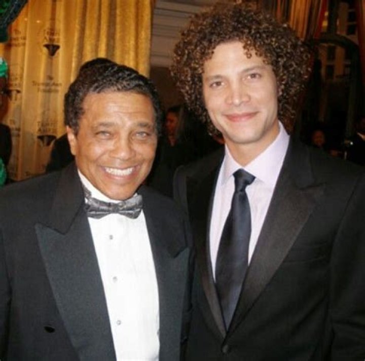 Justin Guarini Married, Wife, Children, Net Worth, Salary, Age, Height, Wiki-Bio