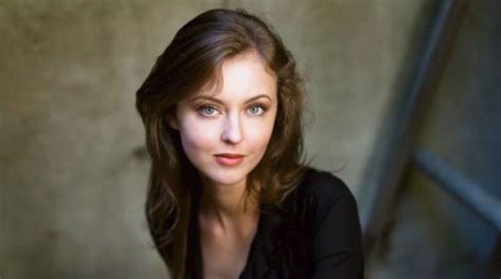Katharine Isabelle Height, Weight, Measurements, Bra Size, Shoe Size