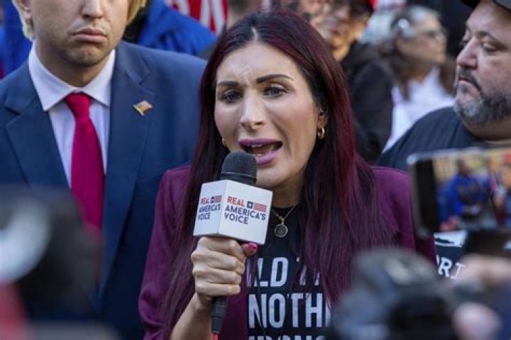 Laura Loomer Bio, Age, Net Worth, American Activist, Height, Married