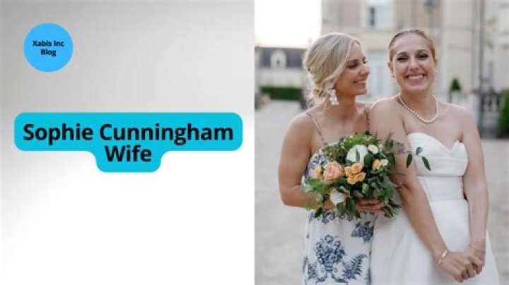 Lesbian, Age, Married, Dating, Career, Net worth!