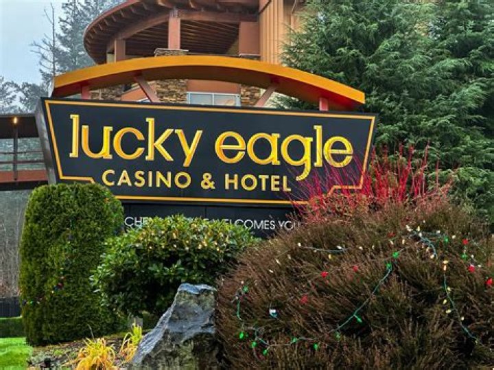 Lucky Eagle Casino shooting, Officer-involved shooting inside the Thurston County Casino
