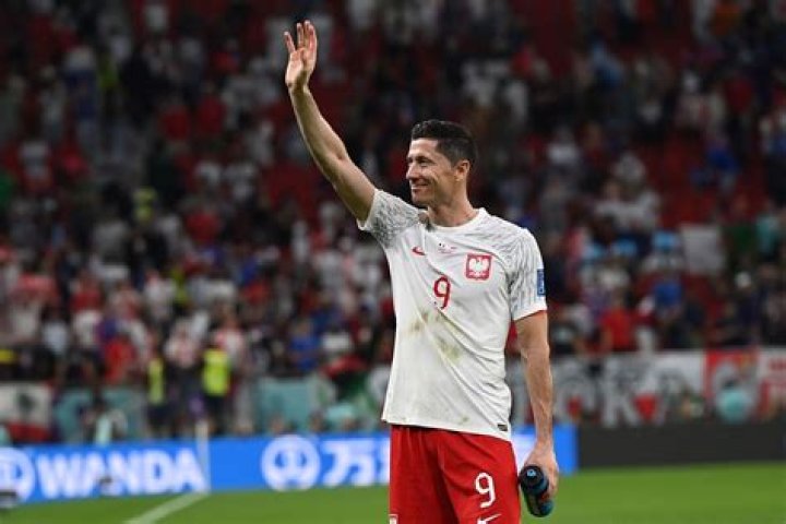 Robert Lewandowski Net Worth: Details About Age, Salary, Stats, Games - SarkariResult