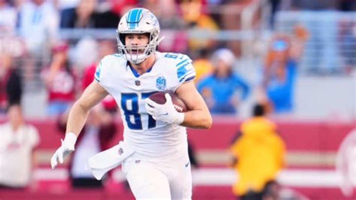Sam LaPorta's Injury Status: Detroit Lions TE Misses Practice Before Game with Tampa Bay Buccaneers - SarkariResult