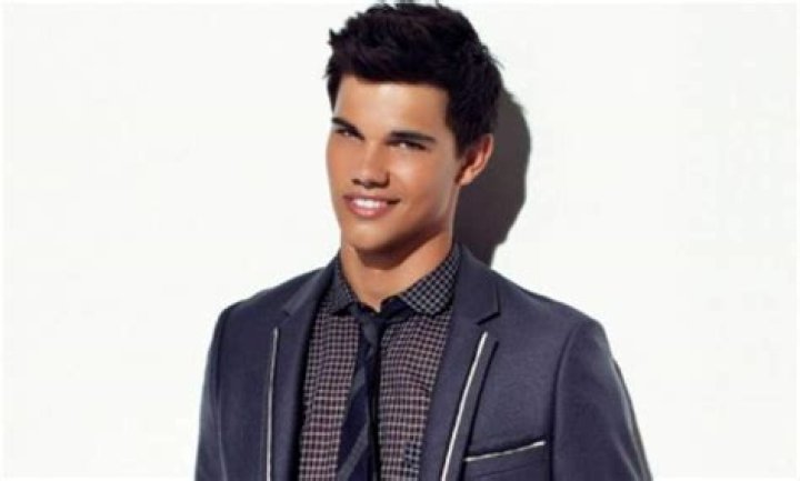 Taylor Lautner Height, Weight, Body Measurements, Shoe Size