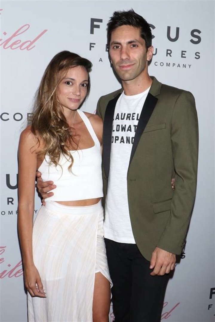 Wedding Bell Rings, Nev Schulman married his girlfriend