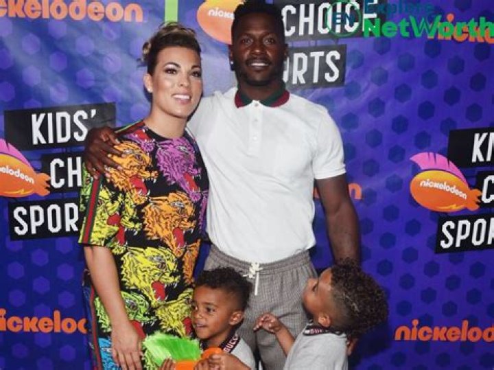 Who is Antonio Brown’s Girlfriend, Chelsie Kyriss? Her Wiki, Bio, Net Worth, Children