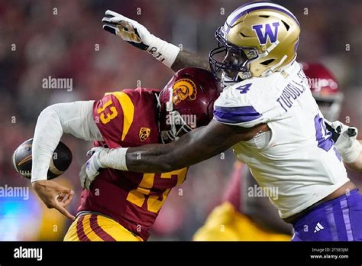 Zion Tupuola-Fetui Net Worth: Details About NFL, Stats, Gf, Insta, Draft - SarkariResult